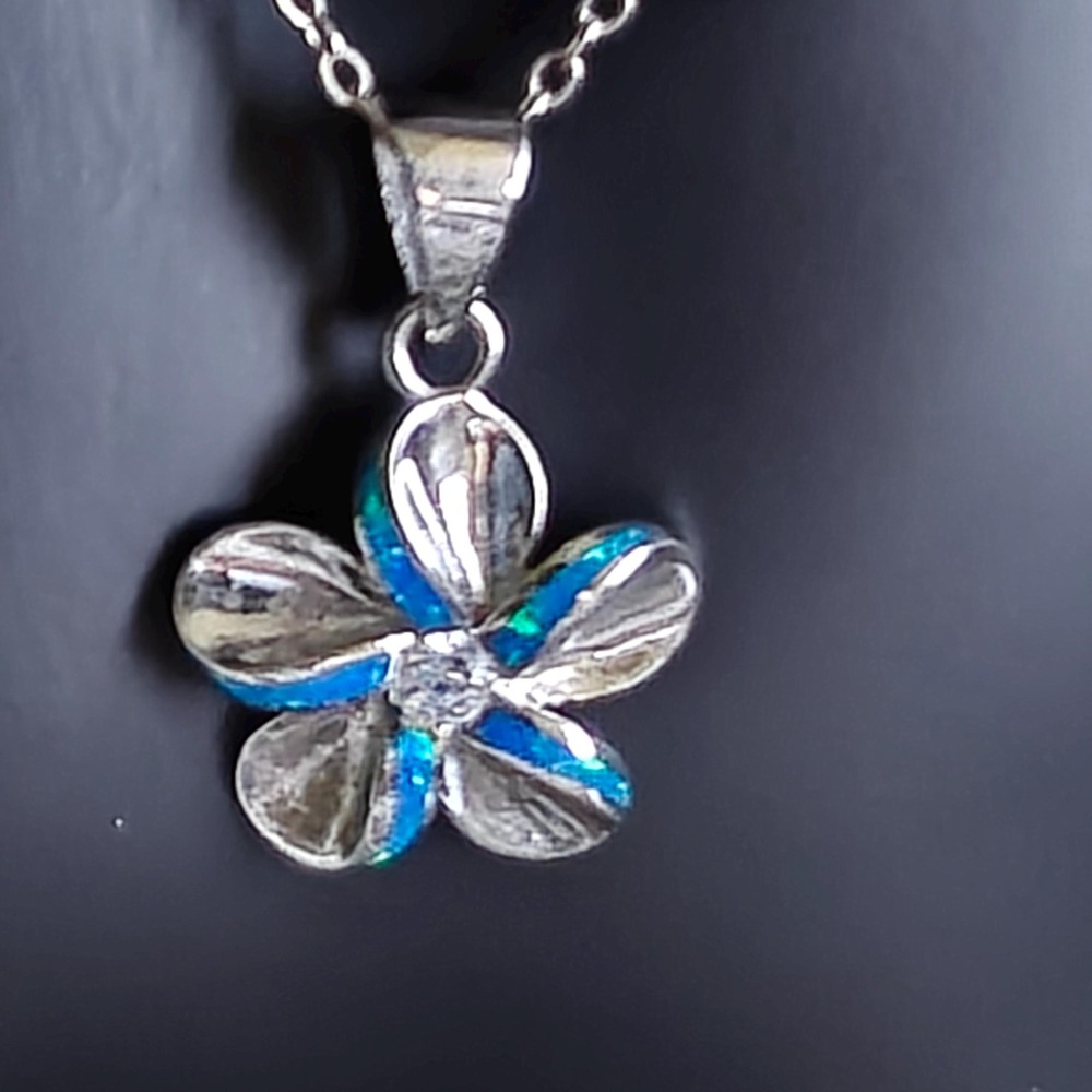 New Lisa Leonard 925 Silver CZ and Opal Inlay Plumeria Pendant Necklace